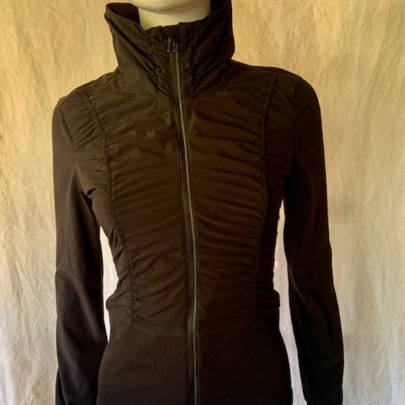 H&M Jackets & Blazers - EUC JET BLACK H & M SPORT RUNNING JACKET
